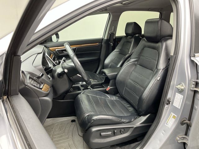 Used 2019 Lunar Silver Metallic Honda Touring image 10