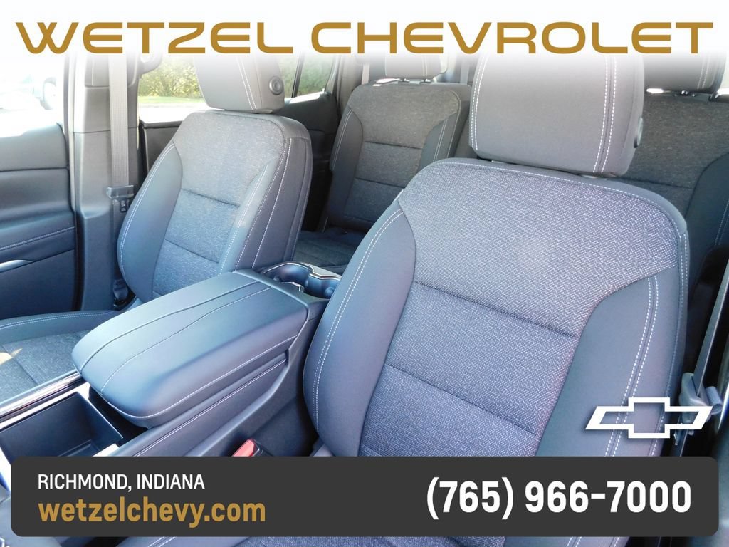 New 2027 Mosaic Black Metallic Chevrolet LT image 15