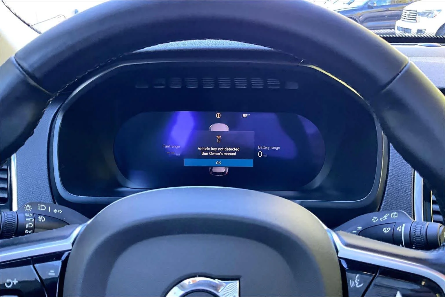 Certified Used 2025 Vapour Grey Volvo Plus image 25