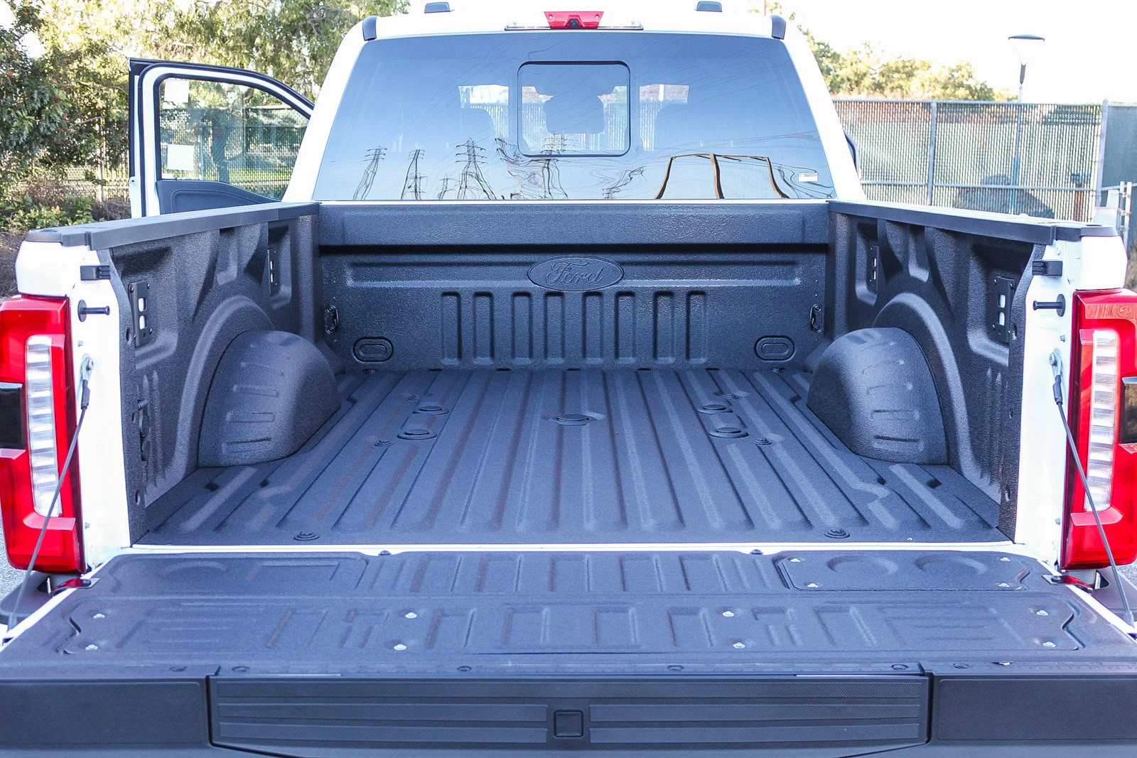 New 2026 Oxford White Ford F-350® Lariat® image 13