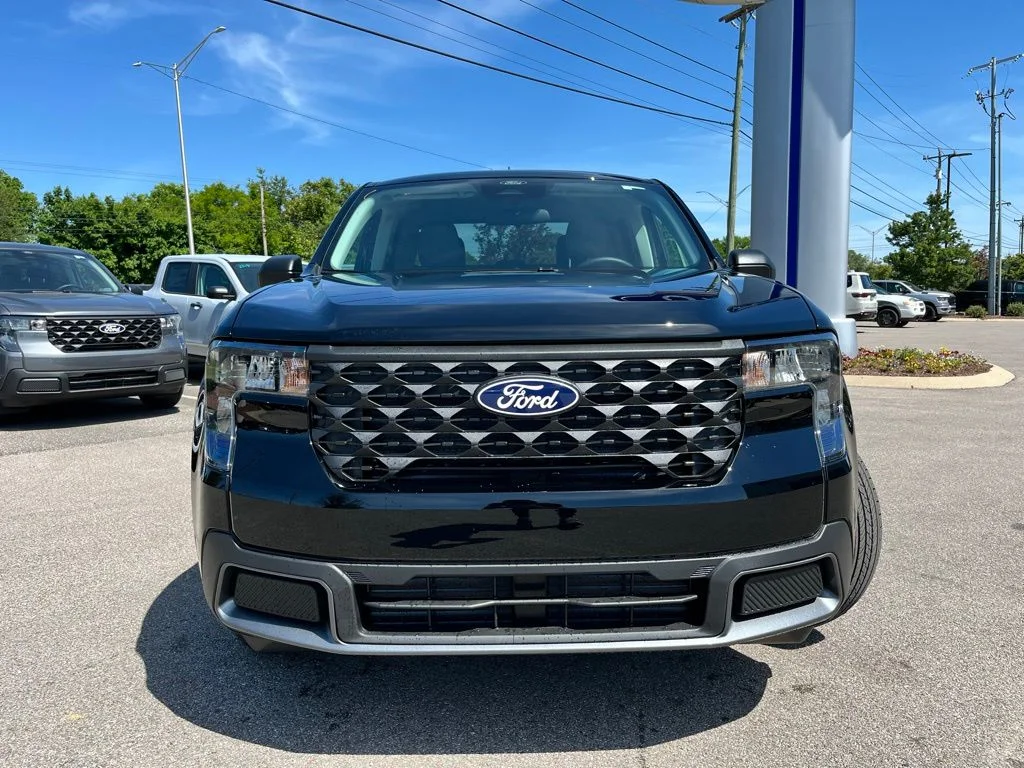 New 2026 Black Ford XLT image 2