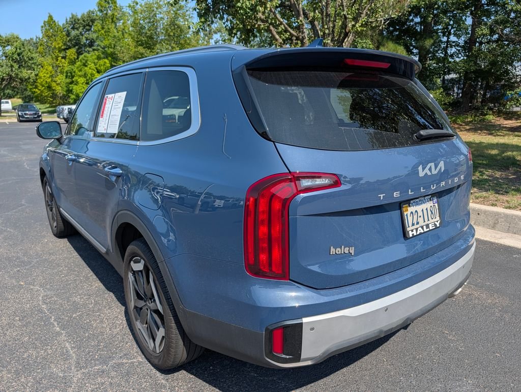 Used 2023 Black Kia S image 6