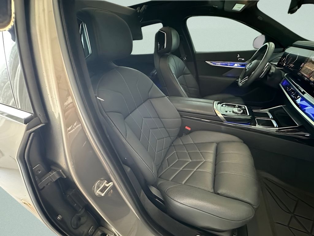 Certified Used 2023 Oxide Grey Met BMW 740i image 26