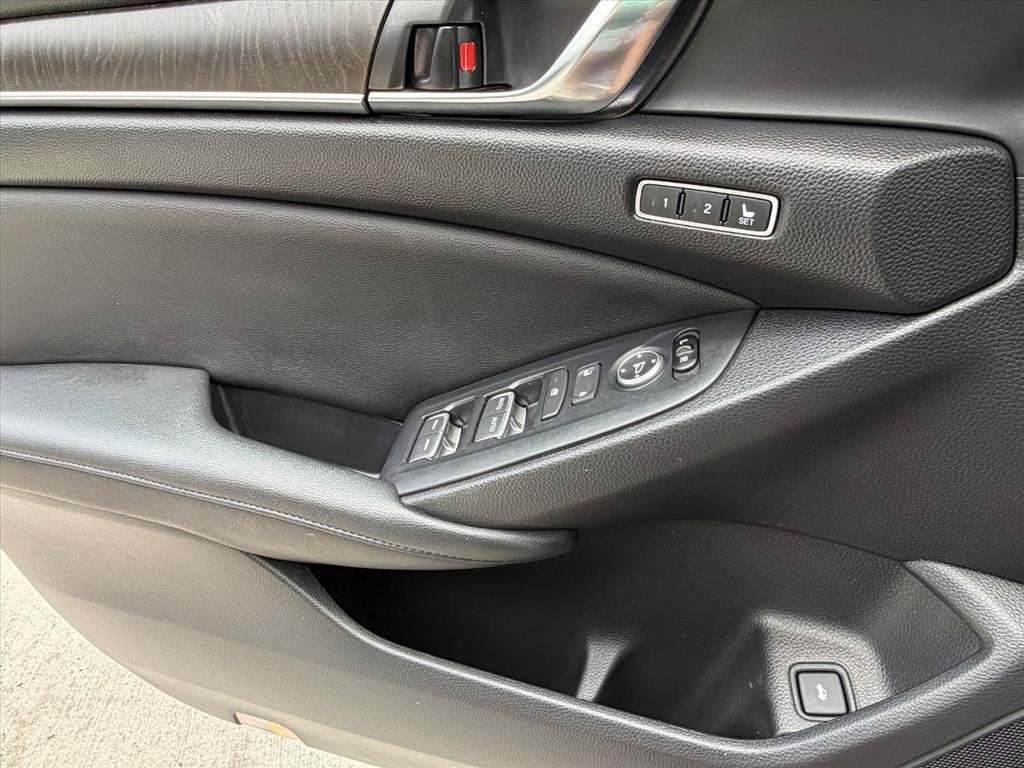 2020 Honda Accord Hybrid EX-L - Photo 20