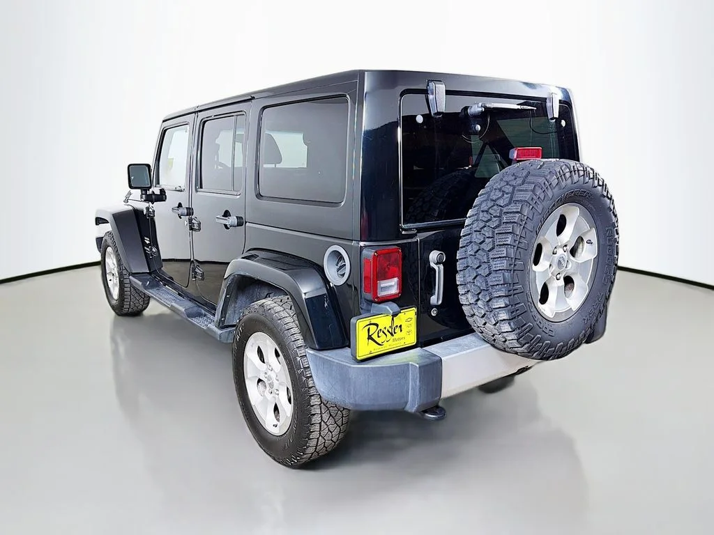 Used 2015 Black Jeep Unlimited Sahara image 8