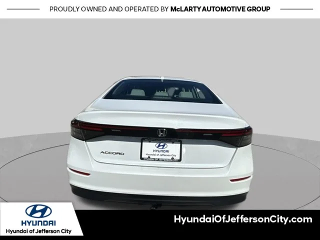 Used 2024 White Honda EX image 4