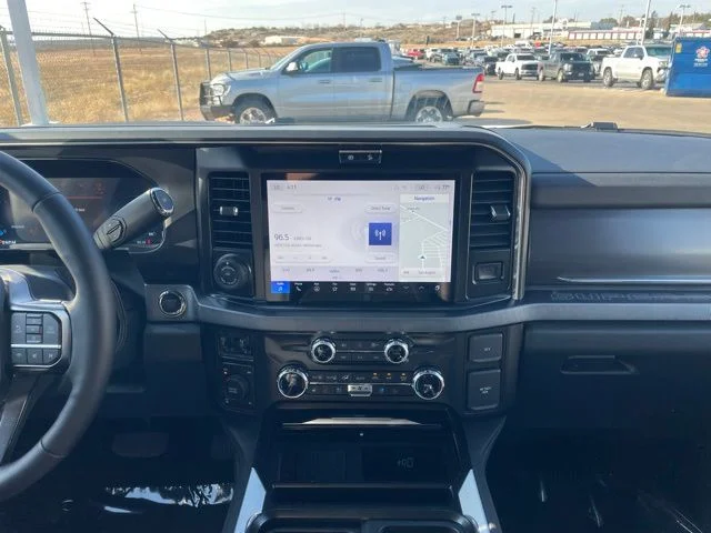 2026 Ford F-250 Super Duty Platinum - Photo 11