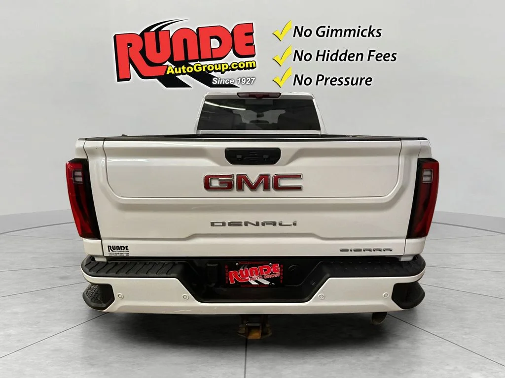 Used 2025 White Frost Tri-Coat GMC Denali image 5