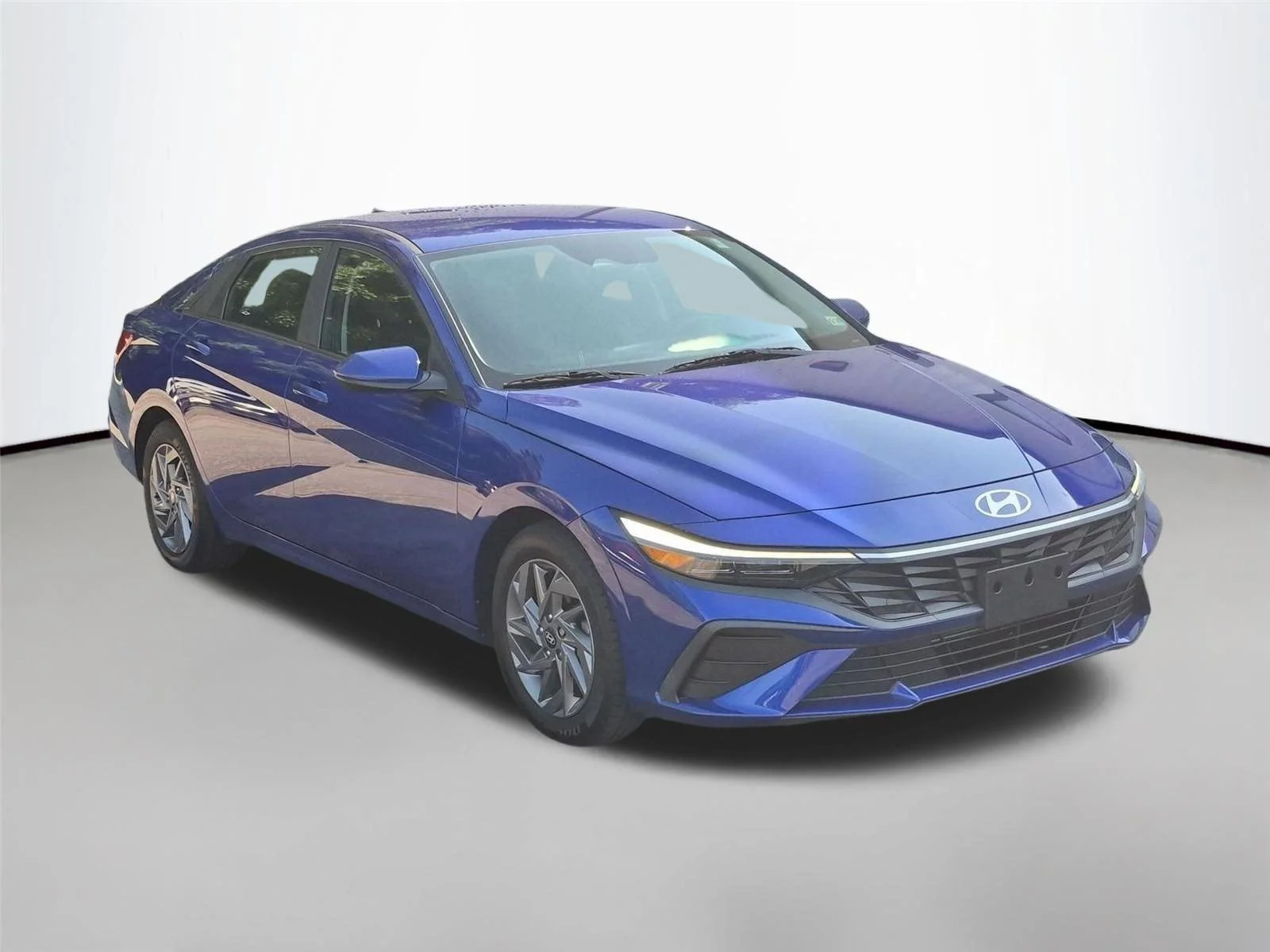 Used 2024 Intense Blue Hyundai SEL image 7