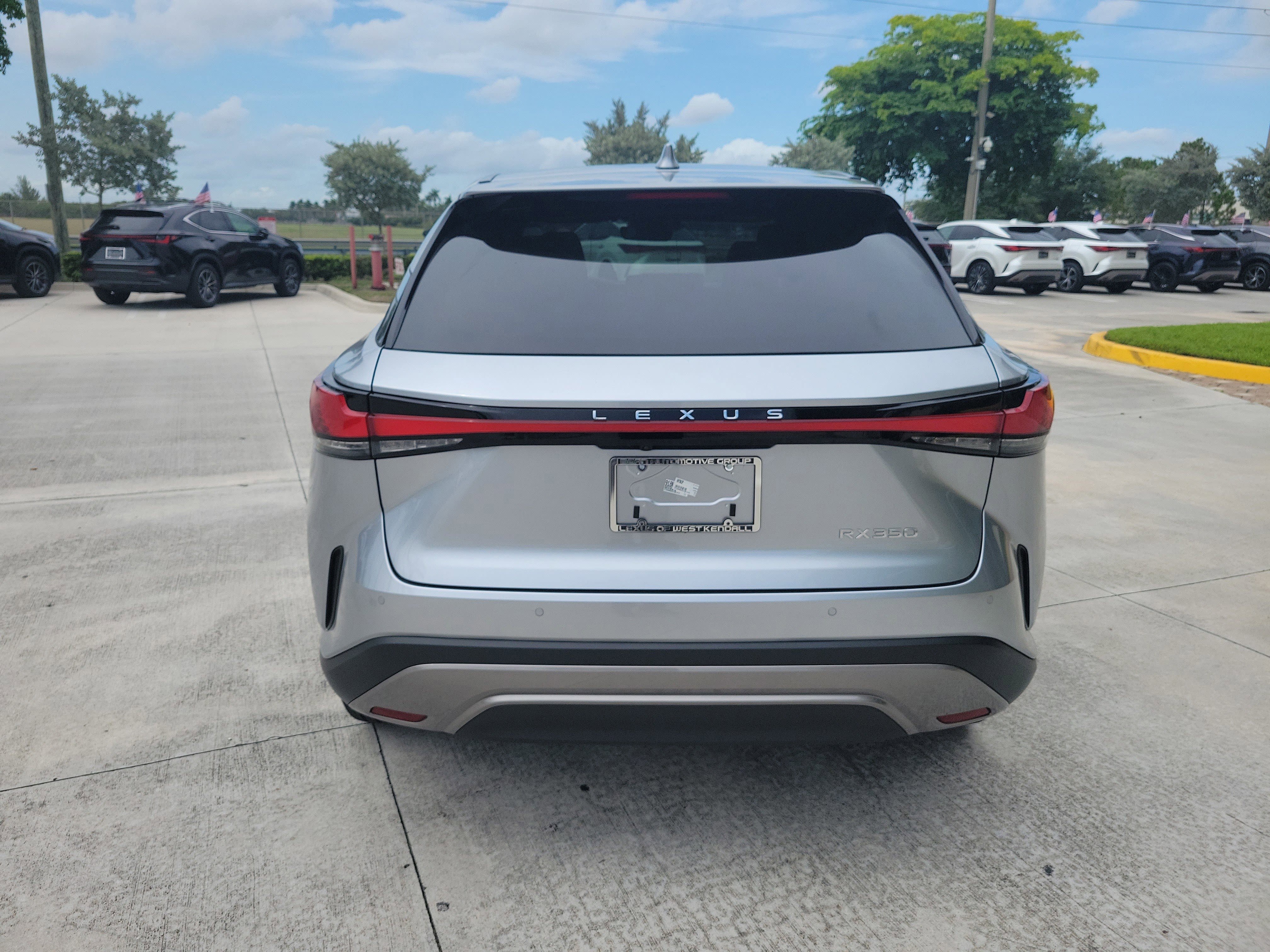 Certified Used 2025 Iridium Lexus RX 350 image 8