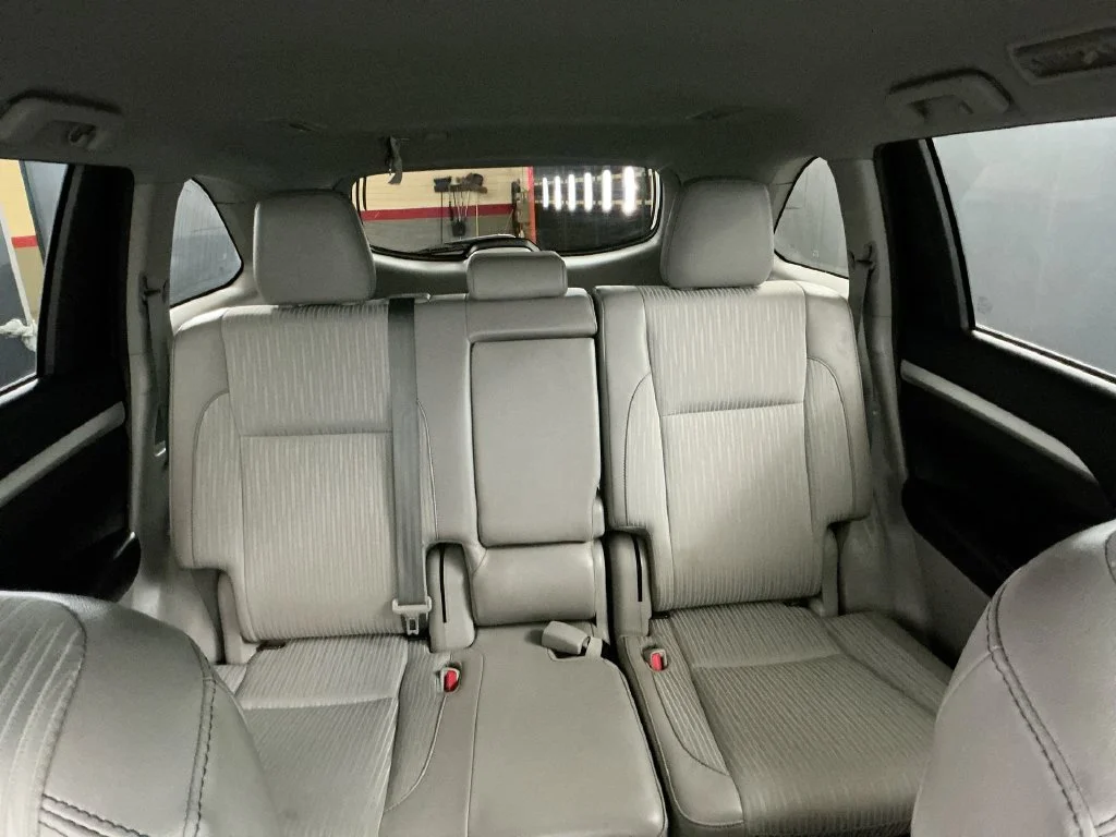 Used 2019 Blizzard Pearl Toyota LE Plus image 29