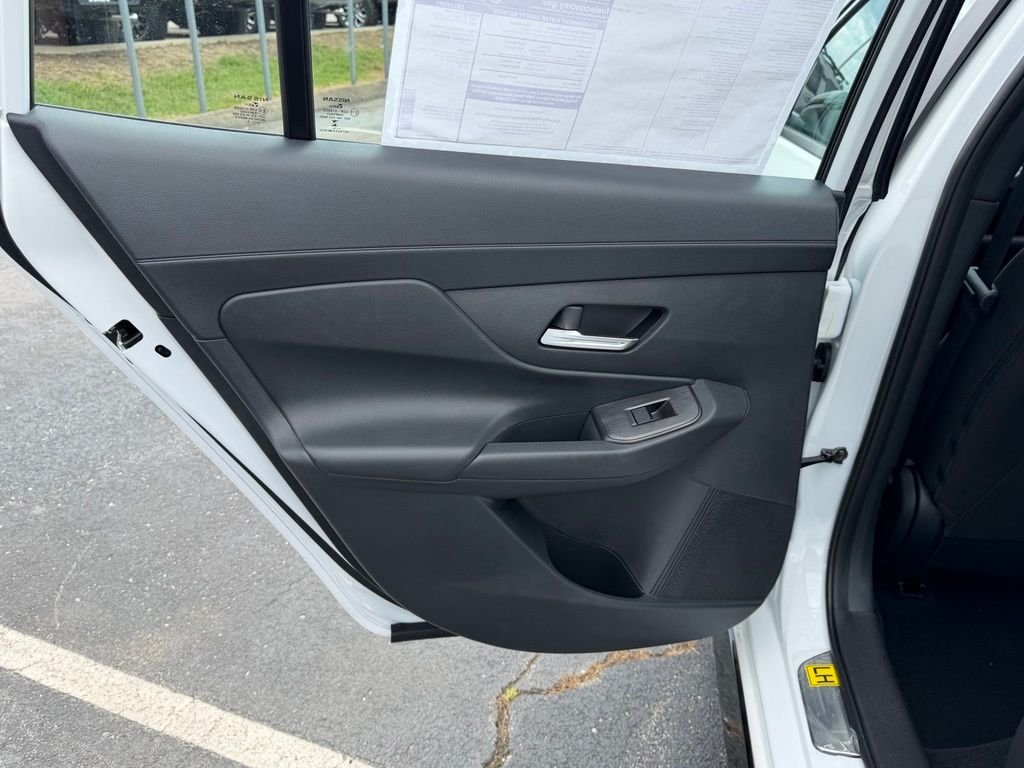 New 2026 Aspen White TriCoat / Super Black Two-tone Nissan SR image 15