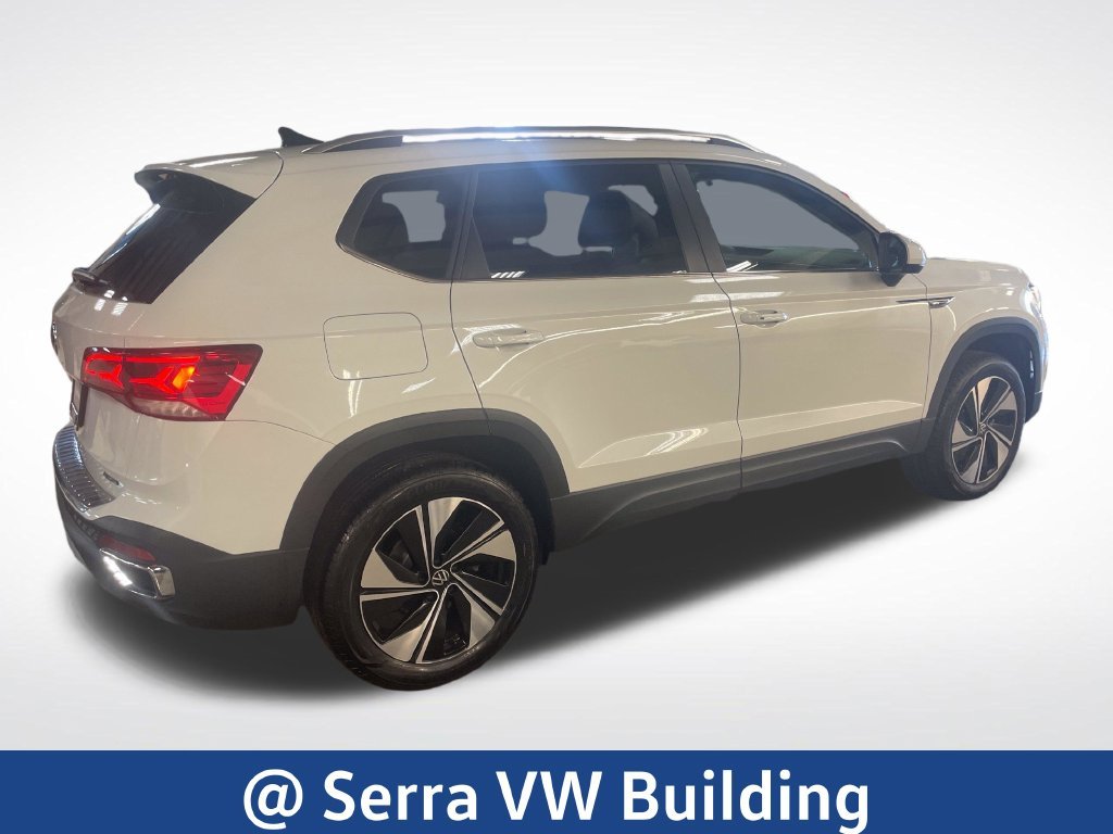 Certified Used 2024 White Volkswagen 1.5T SE image 5