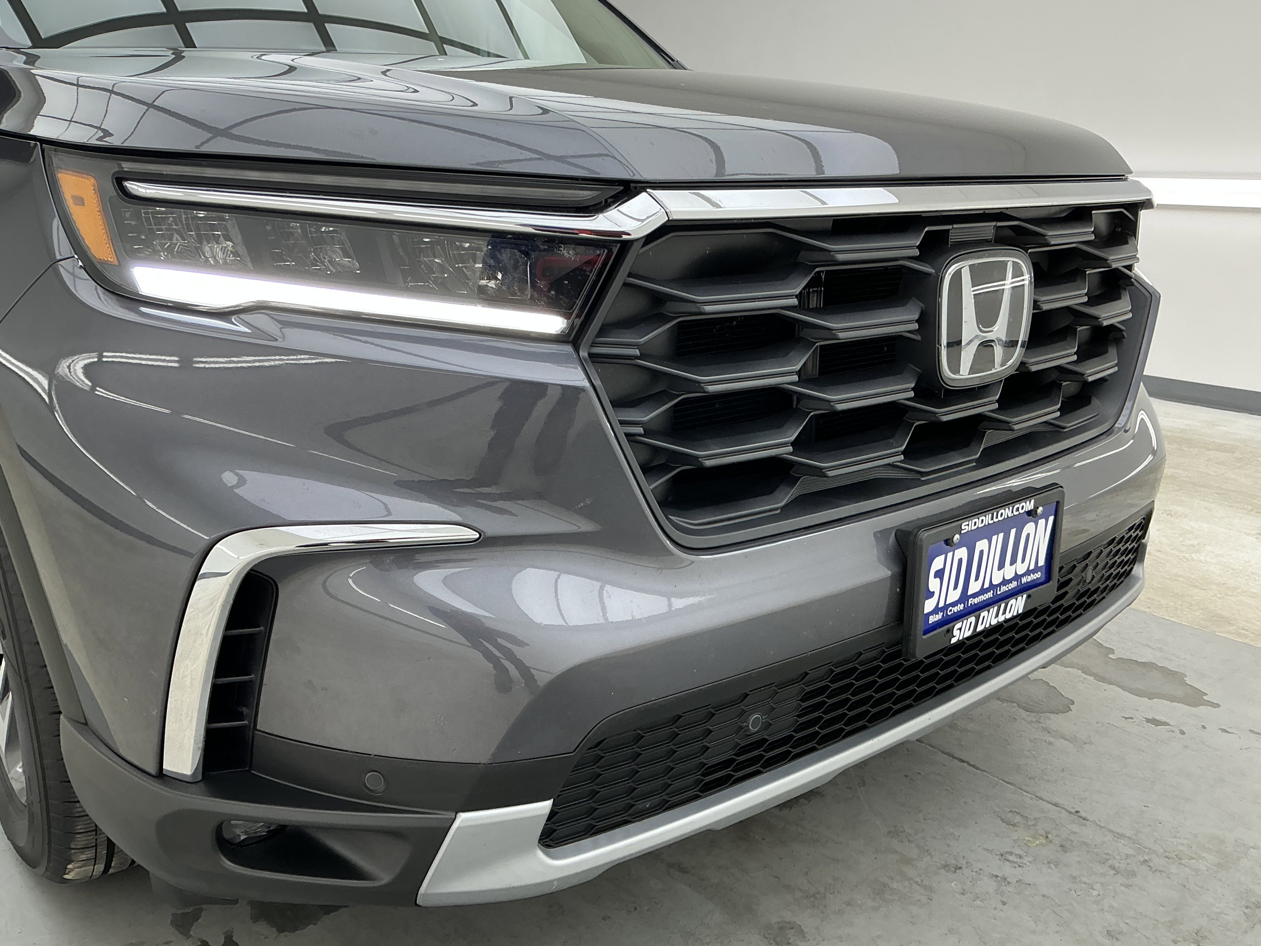 Used 2025 Black Honda EX-L image 27