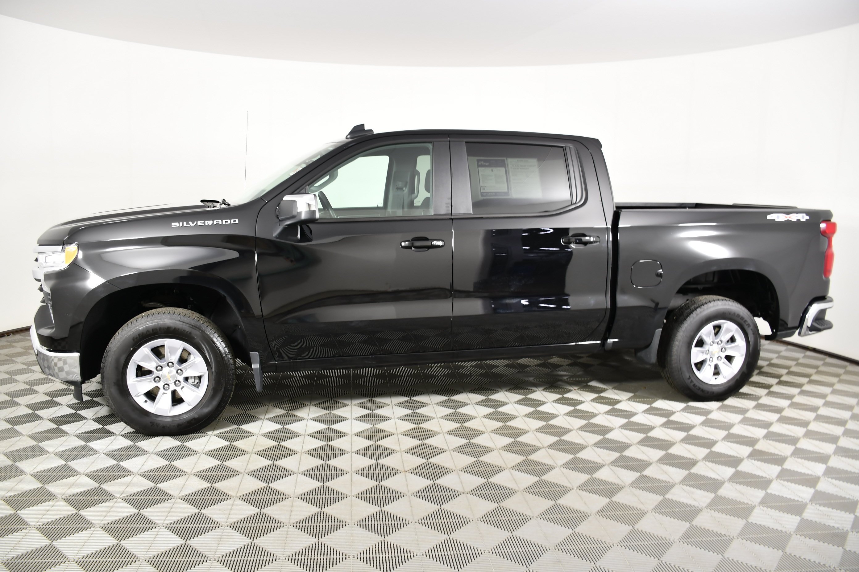 Used 2026 Black Chevrolet LT image 9