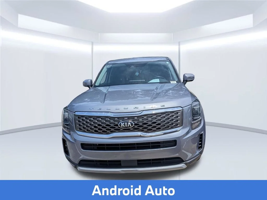 Used 2020 Silver Kia LX image 5