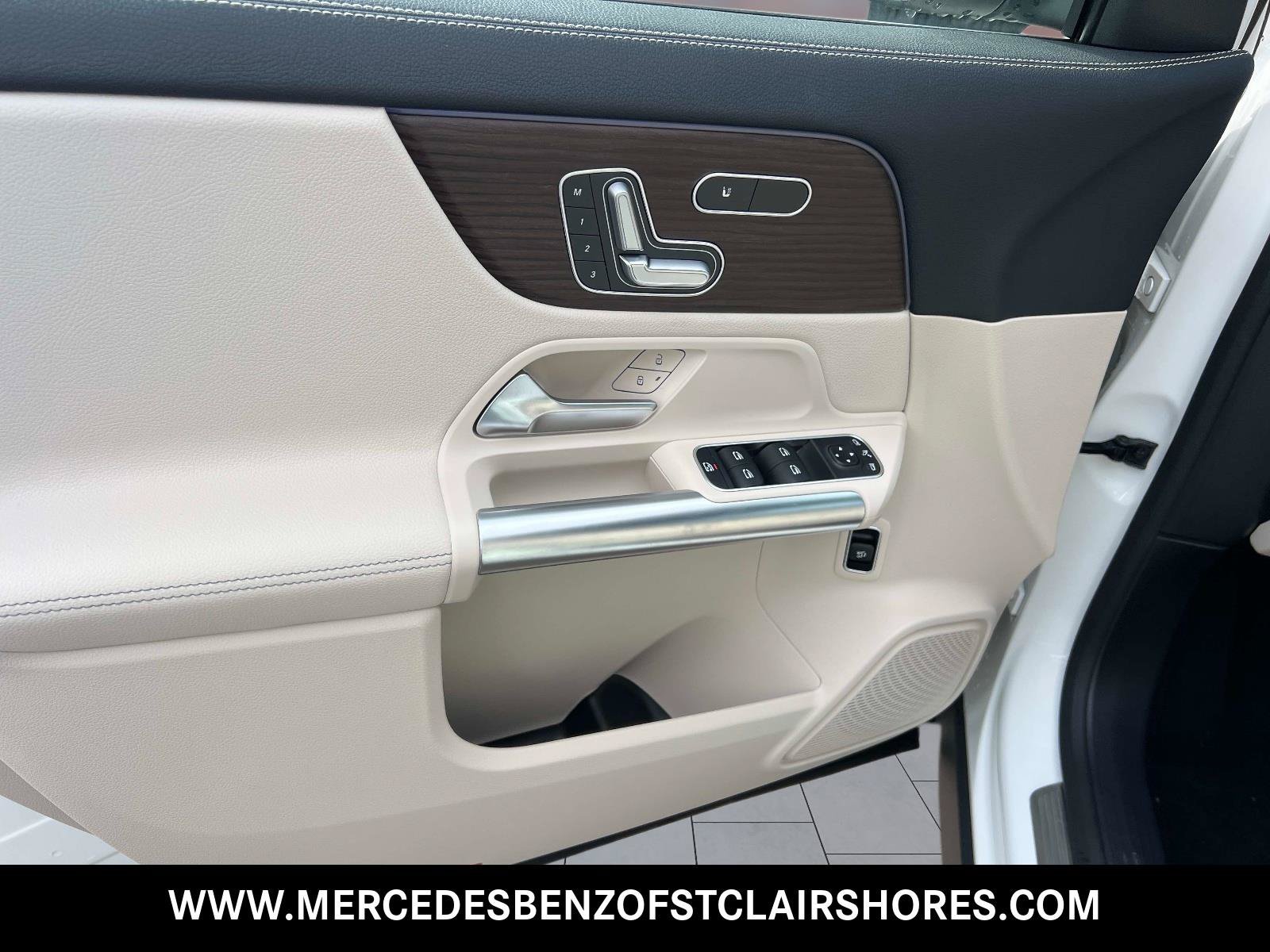 New 2026 Polar White Mercedes-Benz GLA 250 image 10