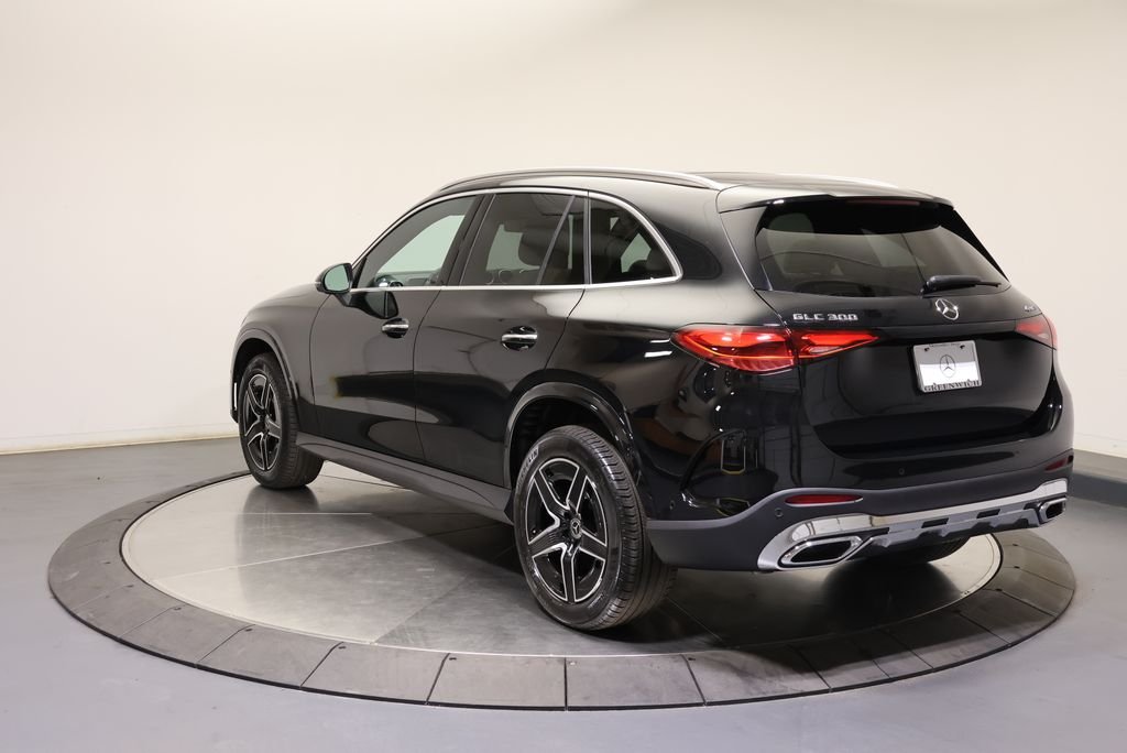 New 2027 Black Mercedes-Benz GLC 300 image 5