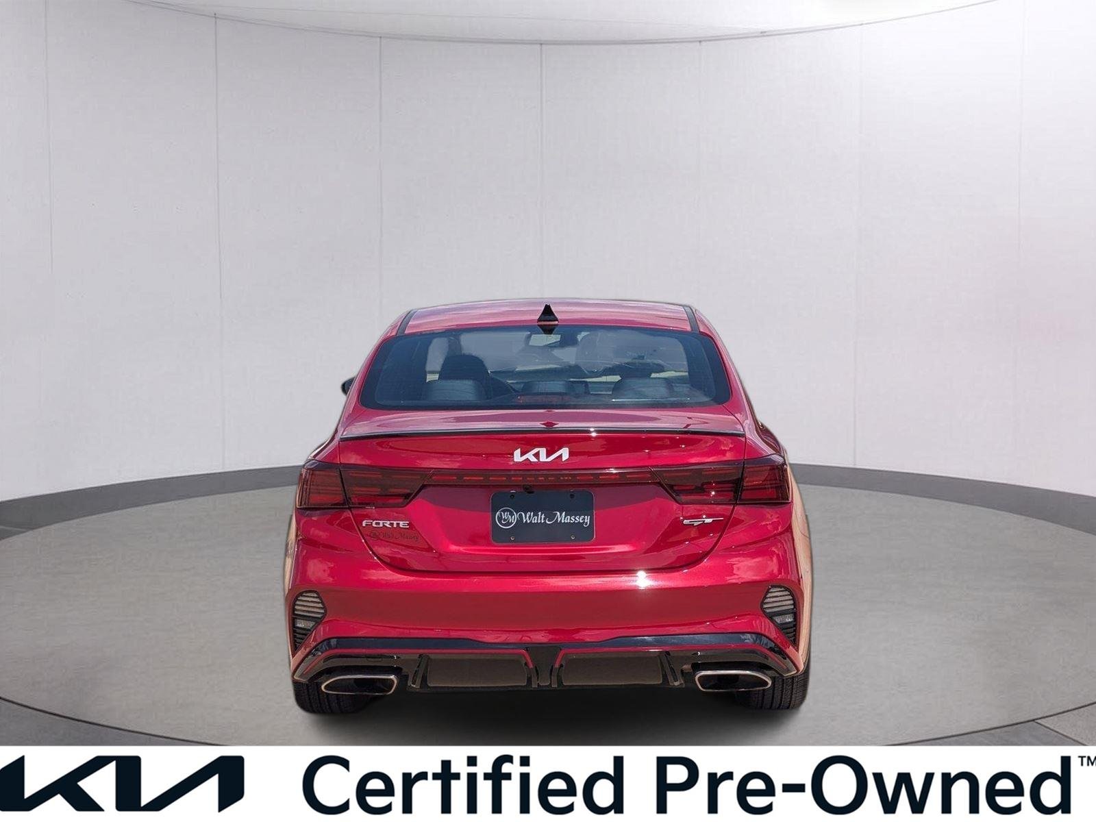 Used 2022 Currant Red Kia GT image 4