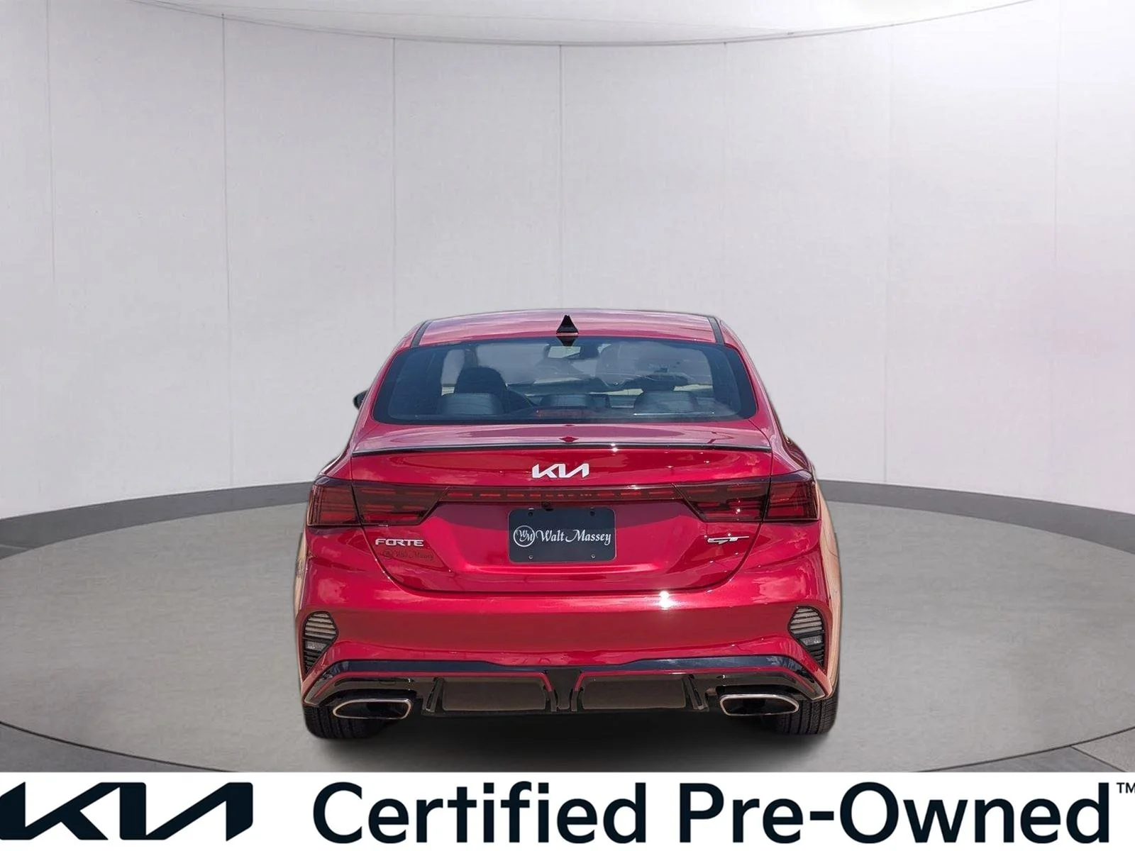 Used 2022 Currant Red Kia GT image 4