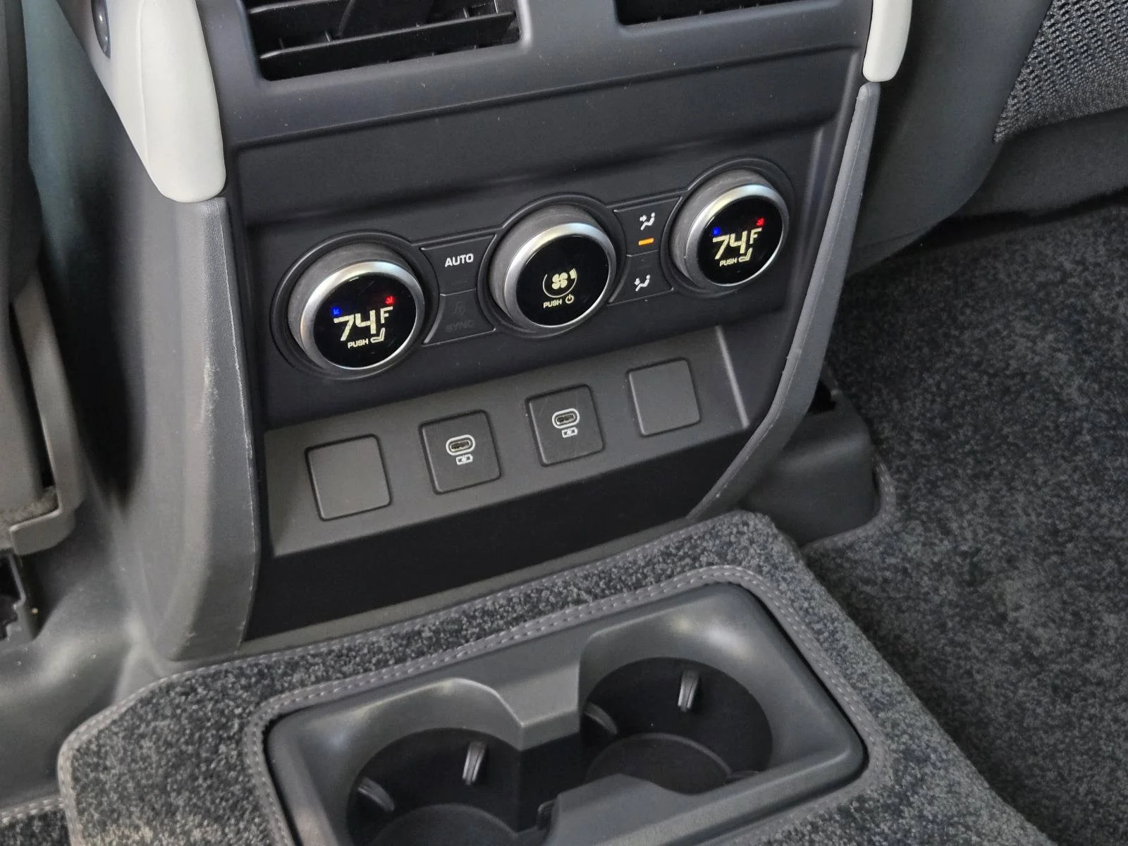Used 2025 Gray Land Rover V8 image 35