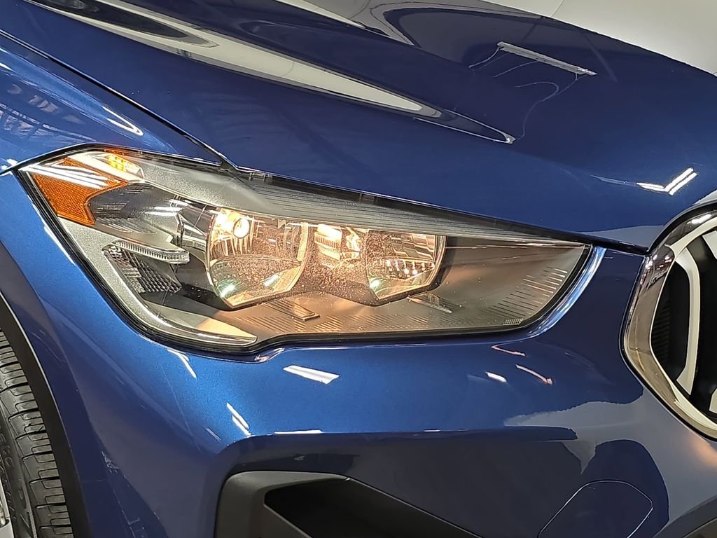 Used 2021 Blue BMW sDrive28i image 12