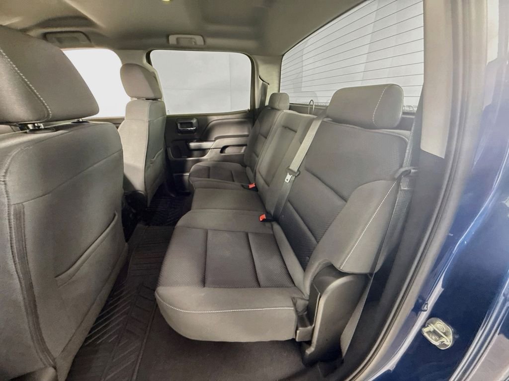 Used 2018 Deep Ocean Blue Metallic Chevrolet LT image 23