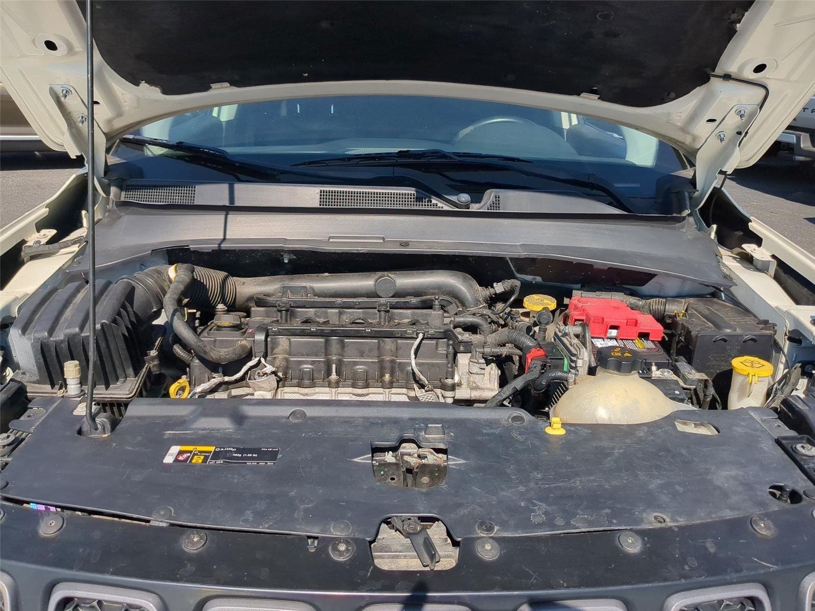 Used 2019 White Clearcoat Jeep Trailhawk image 39