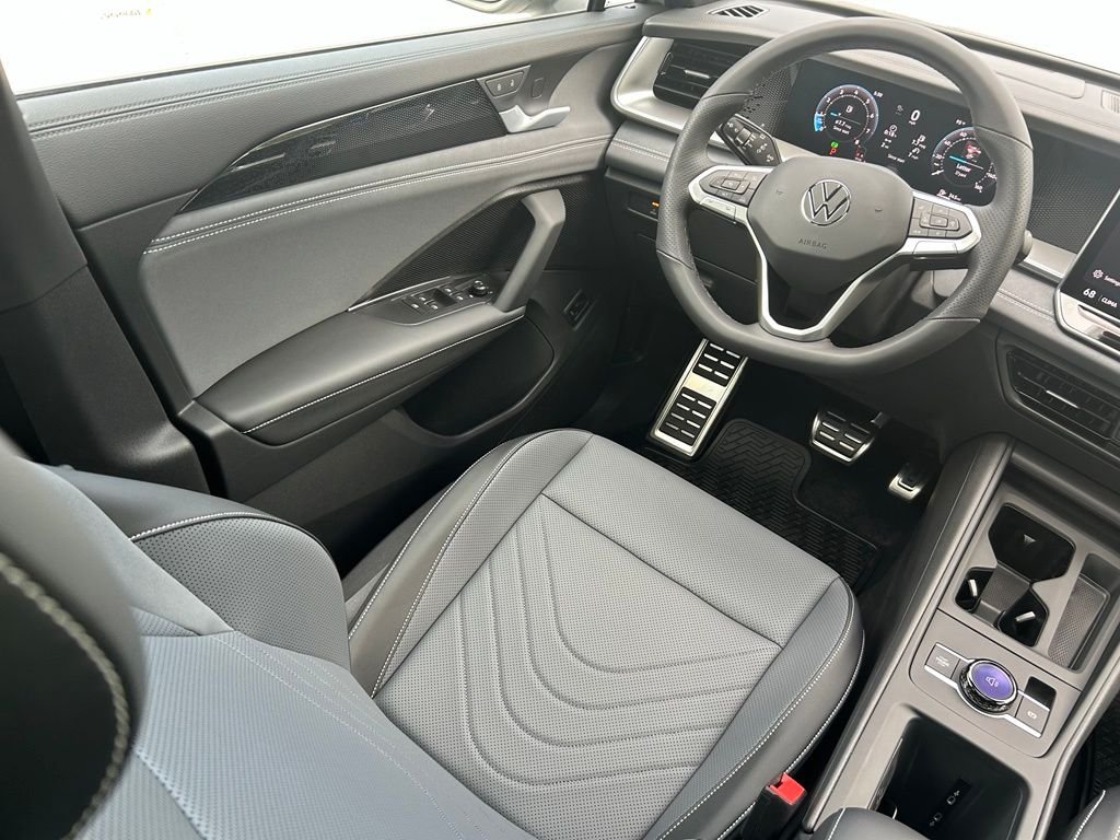 New 2026 White/off-white Volkswagen 2.0T SE R-Line Black image 8