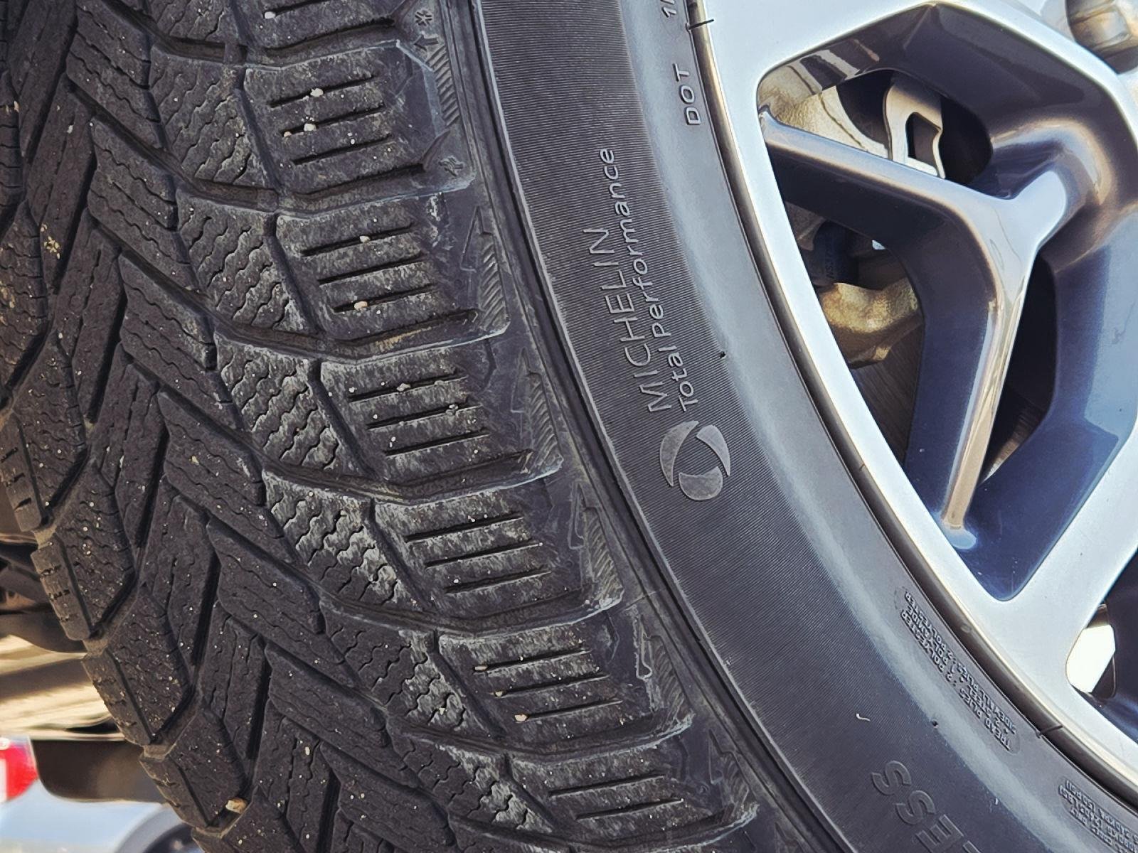 Used 2019 Diamond Black Jeep Overland image 12