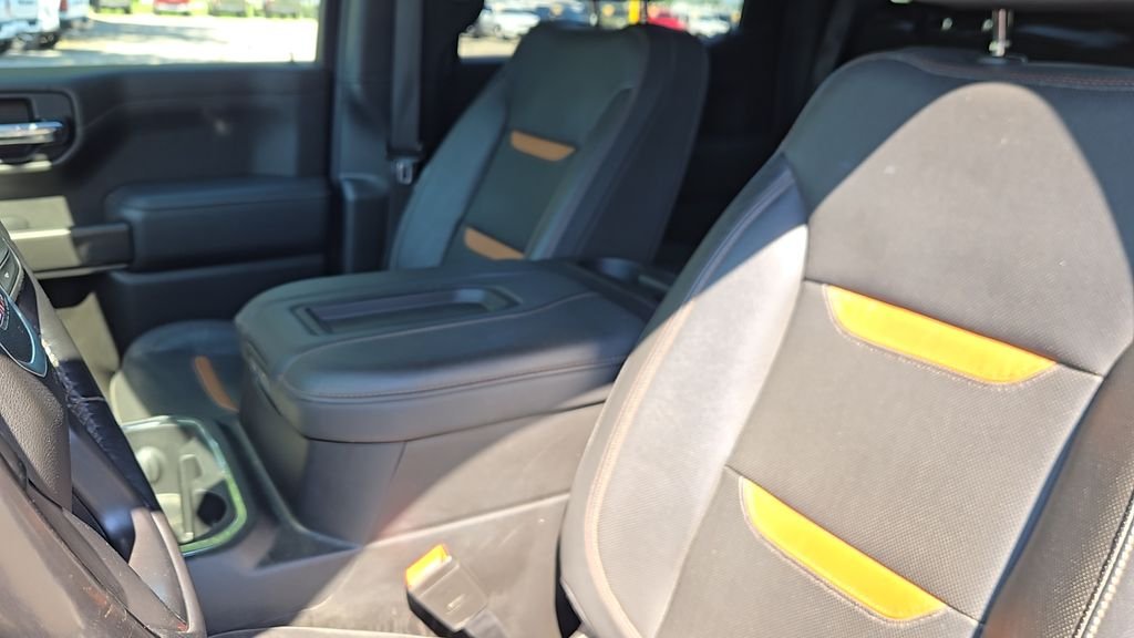 Used 2022 White GMC AT4 image 13