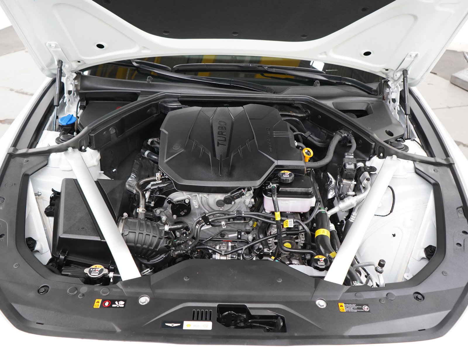 Used 2026 Uyuni White Genesis 2.5T AWD image 30