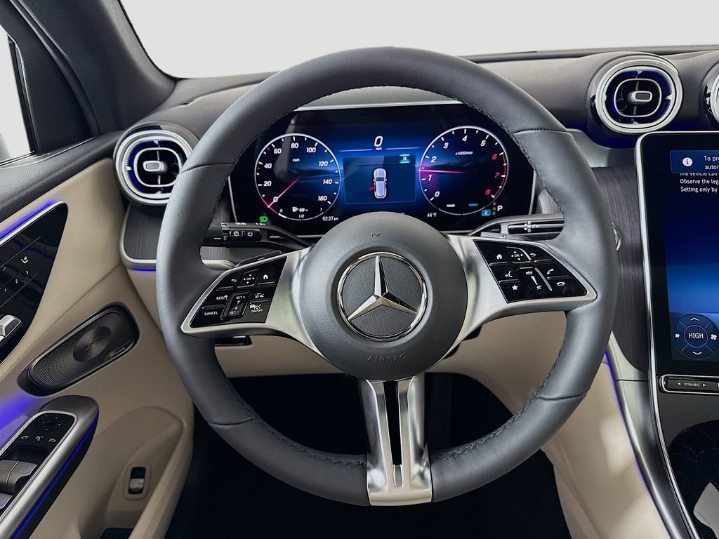 New 2026 Polar White Mercedes-Benz GLC 300 image 44