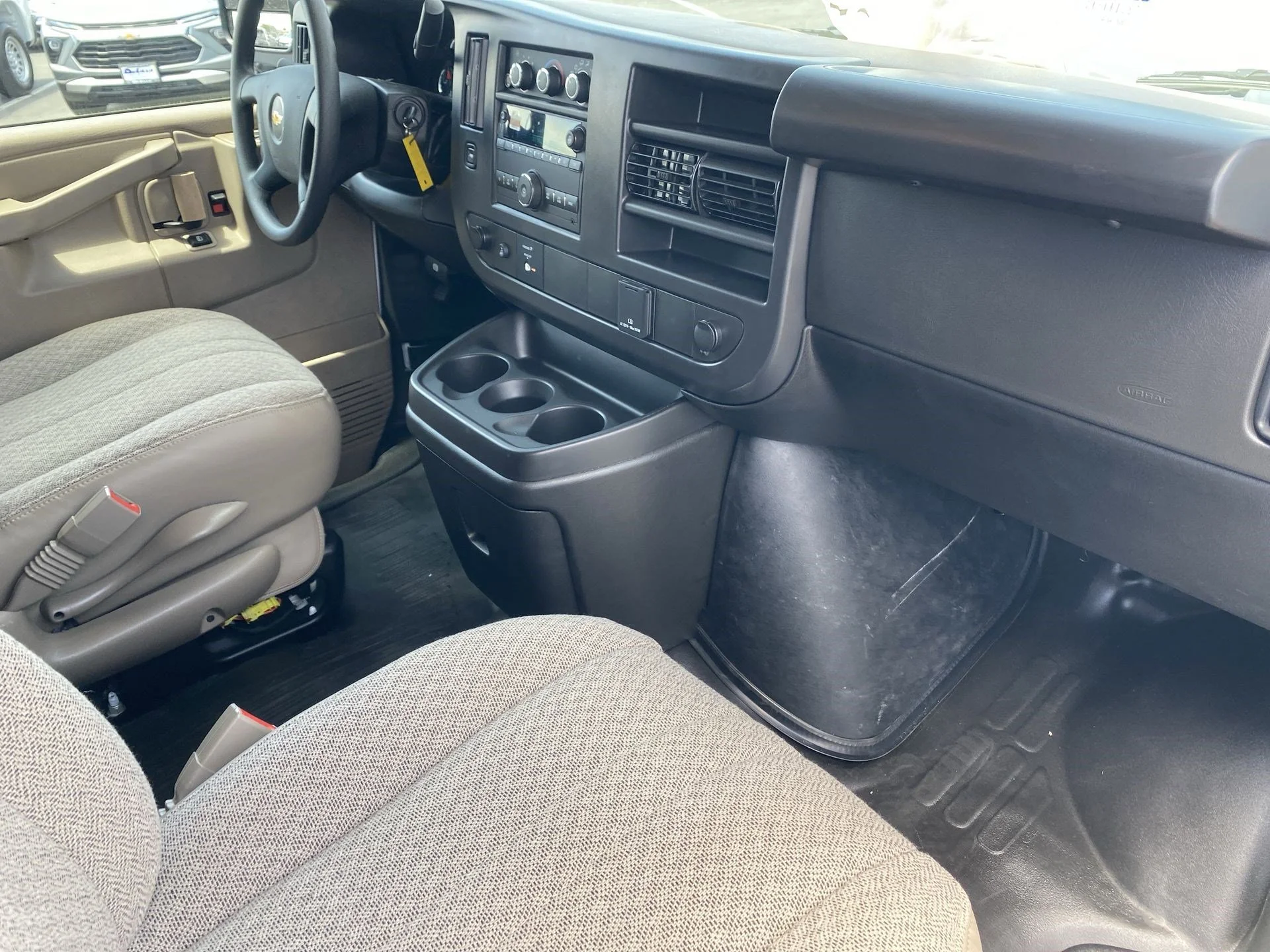 2026 Chevrolet Express Cargo Work Van - Photo 26