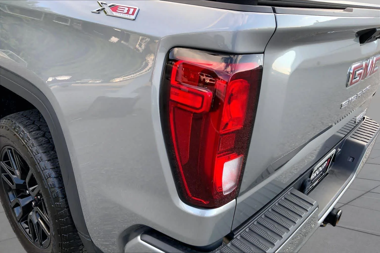 Used 2025 Sterling Metallic GMC Elevation image 25