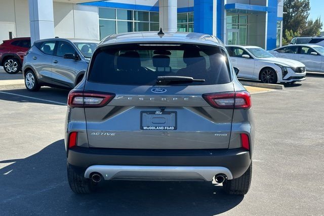 Used 2025 Gray Ford Active image 7