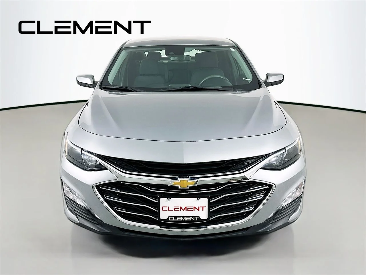 Used 2024 Sterling Gray Metallic Chevrolet LT image 3