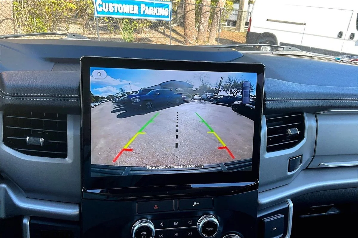 Used 2022  Ford XLT image 14