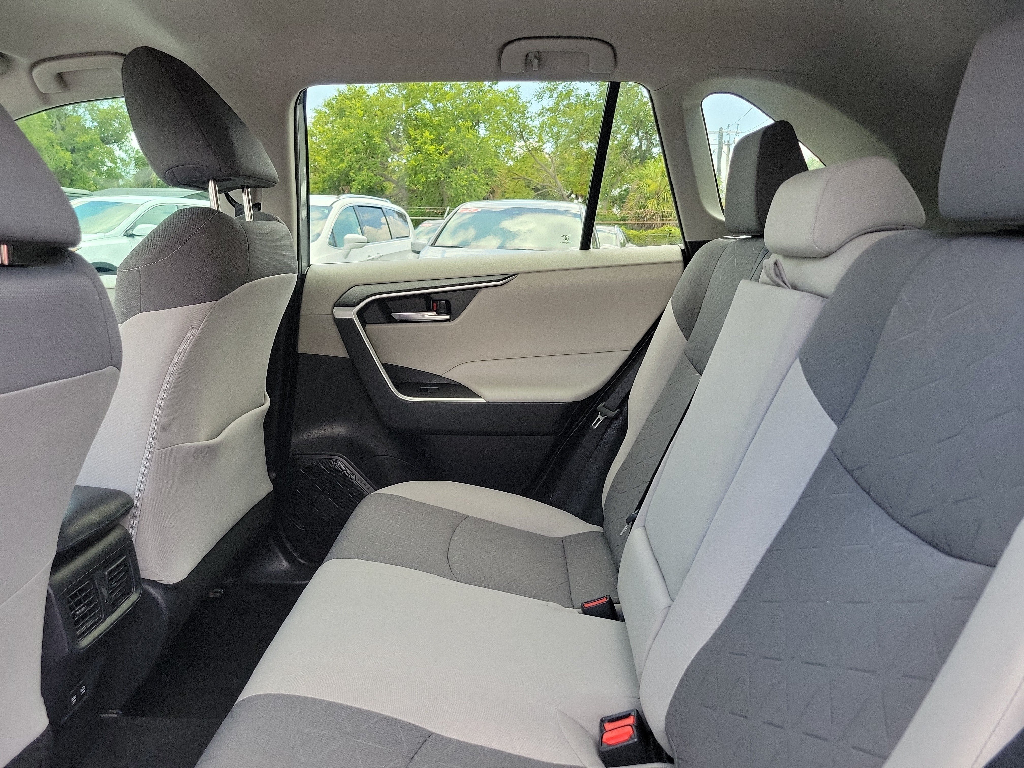 Used 2020 Silver Sky Metallic Toyota XLE image 12