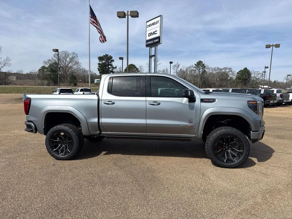 2025 GMC Sierra 1500 AT4 - Photo 18