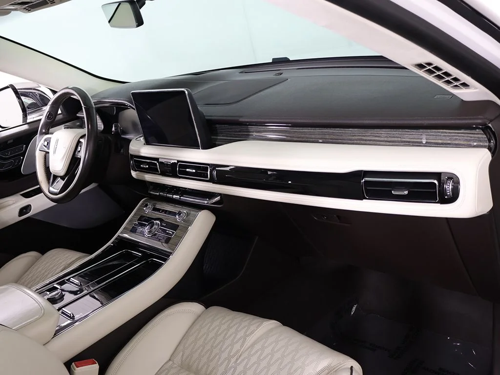 Used 2020 White Metallic Lincoln Black Label image 34