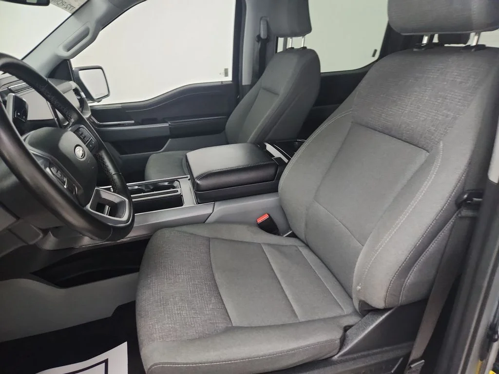 Used 2024 Black Ford XLT image 14