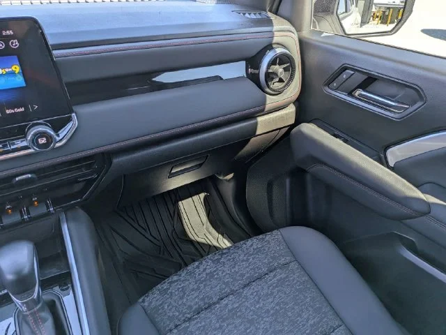 Used 2023 White Chevrolet Z71 image 16