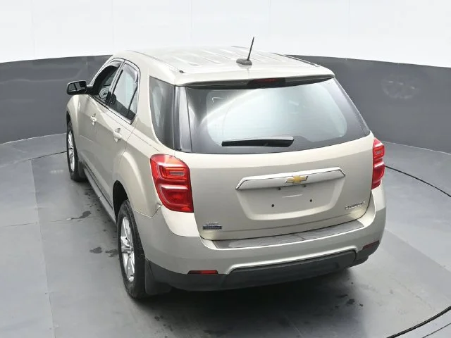 2016 Chevrolet Equinox LS - Photo 10
