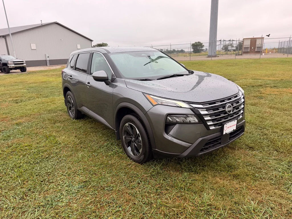Certified Used 2026 Gun Metallic Nissan SV image 3