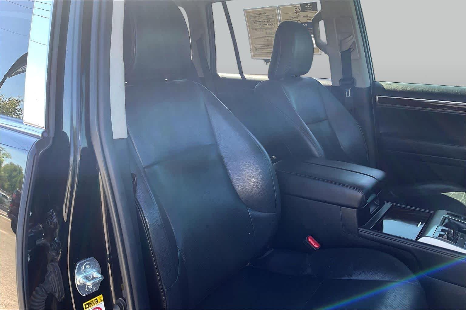 Used 2017 Black Onyx Lexus Premium image 9