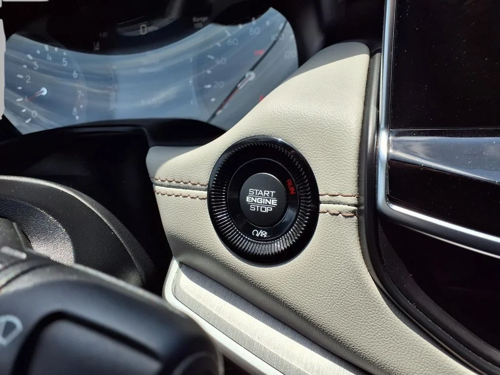 2025 Jeep Compass Limited - Photo 8