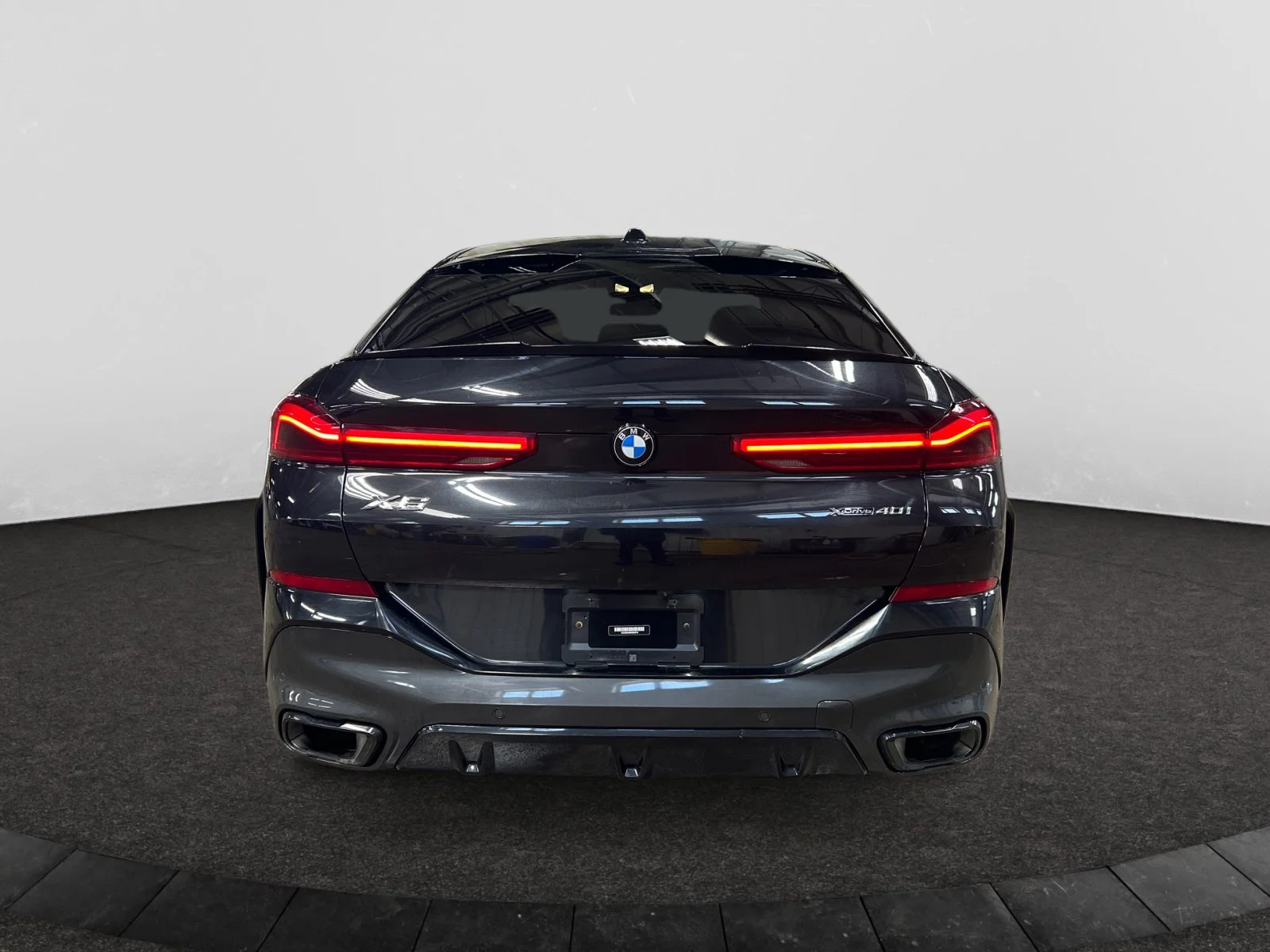 Used 2024 Black BMW xDrive40i image 4