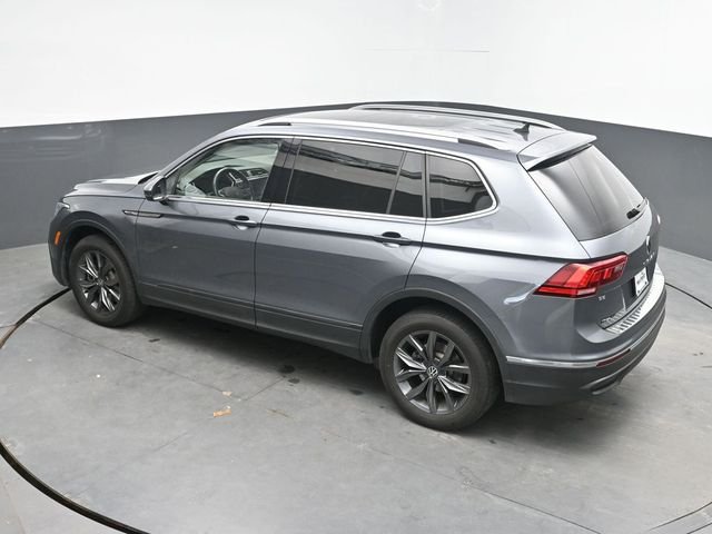 Used 2023 Gray Volkswagen 2.0T SE image 23