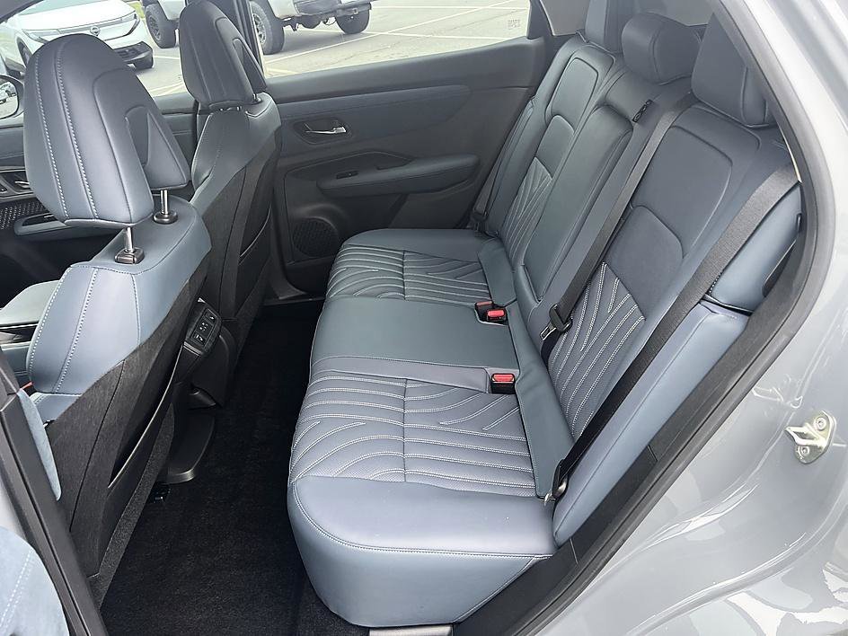 Used 2024 Boulder Gray Pearl/Black Diamond Pearl Nissan PLATINUM+ image 14